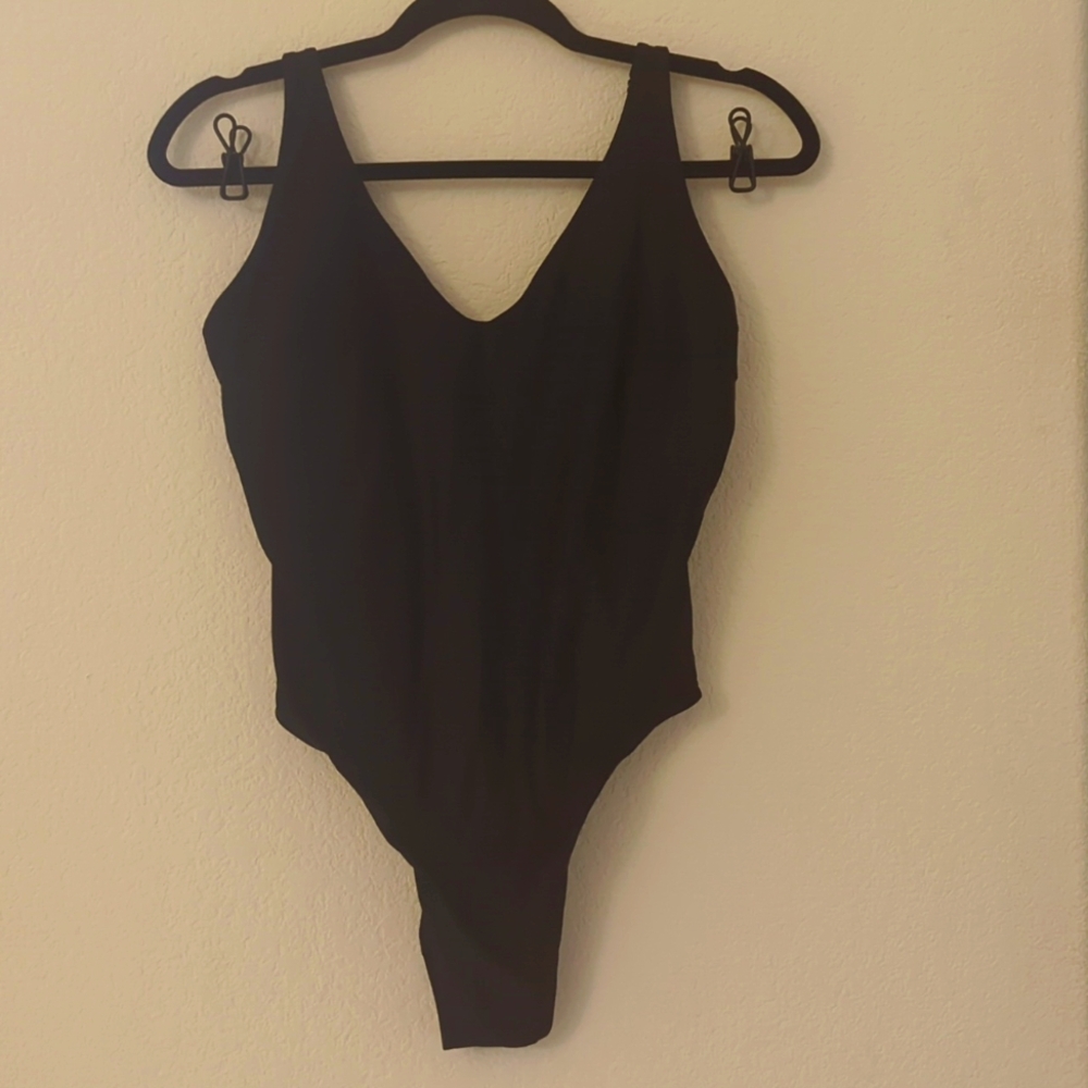 Lululemon black swimsuit